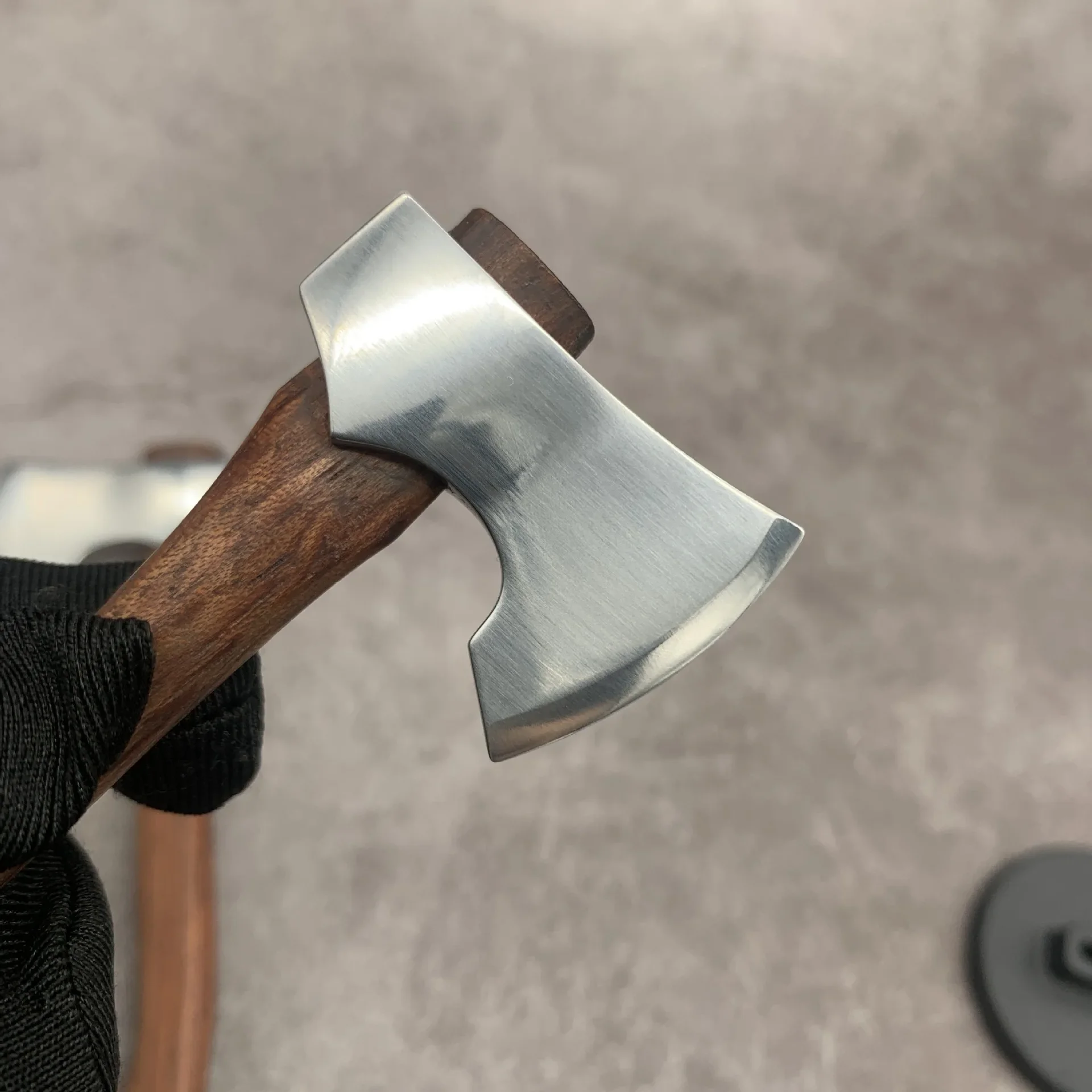 Мини-нож из нержавеющей стали  – обзор и цена Camp Axe Hatchet